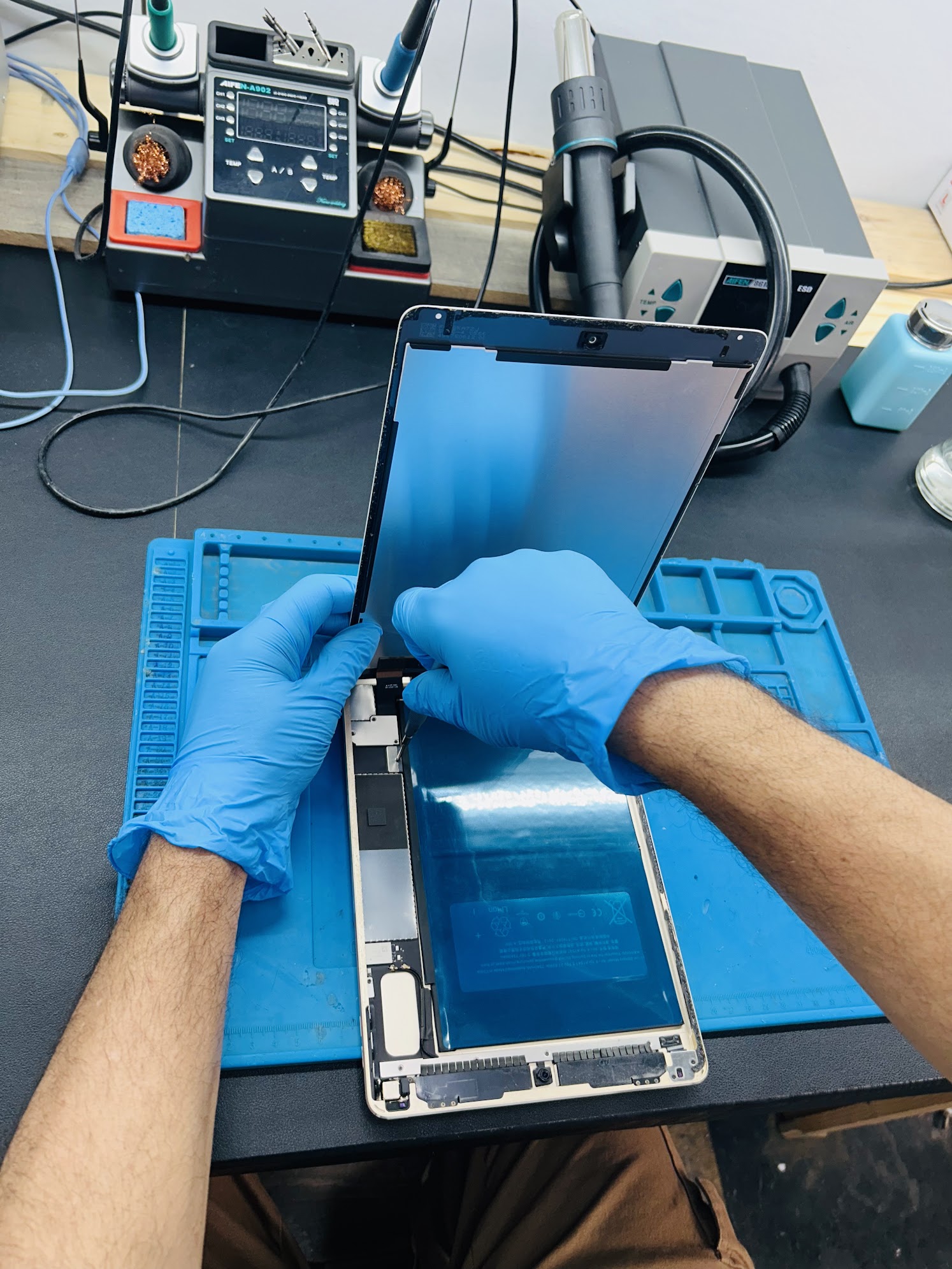 iPad Pro 12.9" Screen Replacement